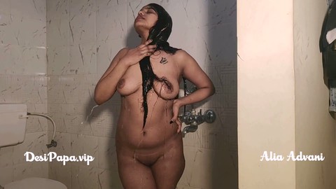 욕실, 거대 엉덩이, 모델